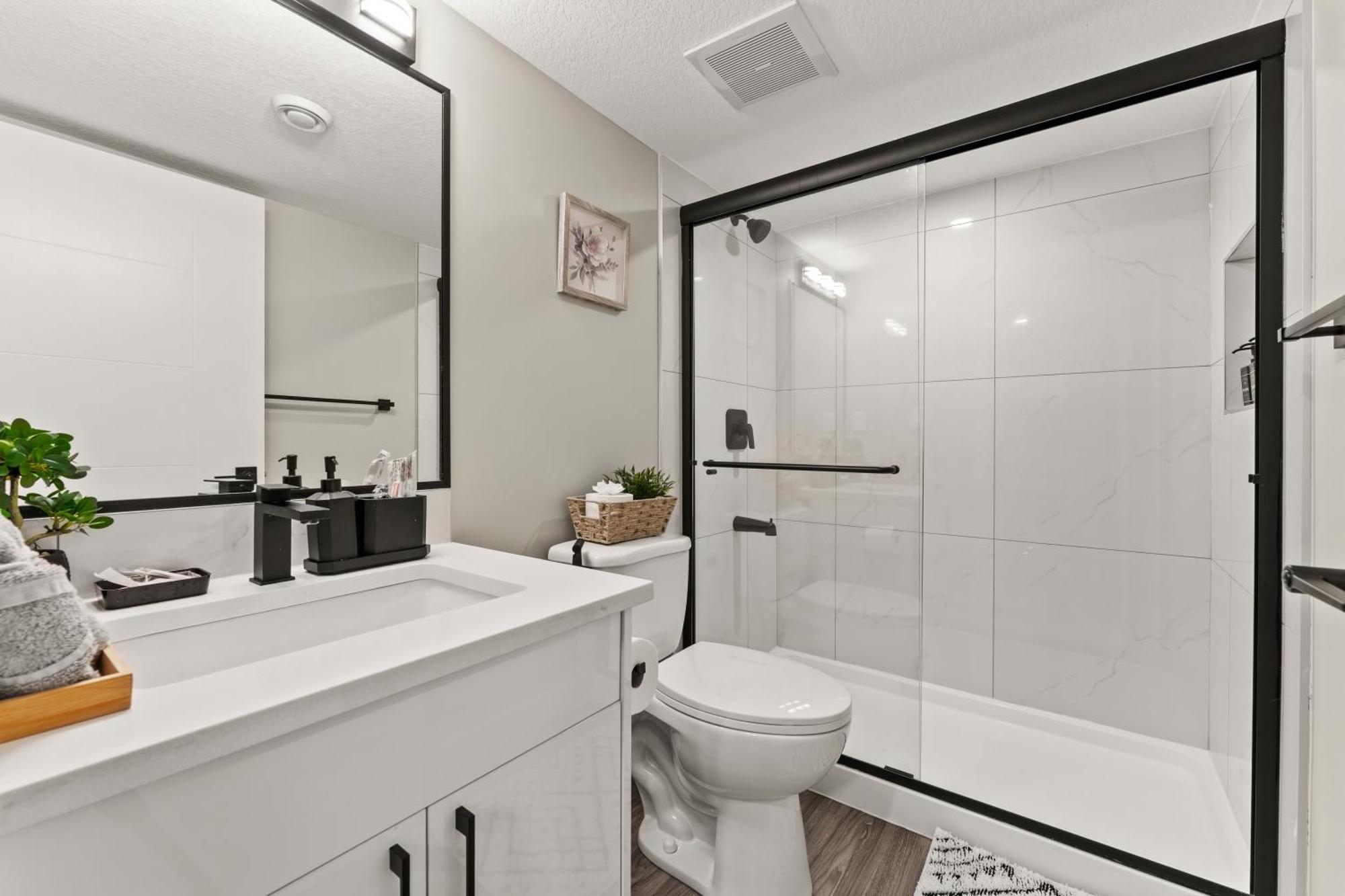 Apartment Luxury Living Entire Suite-private Calgary