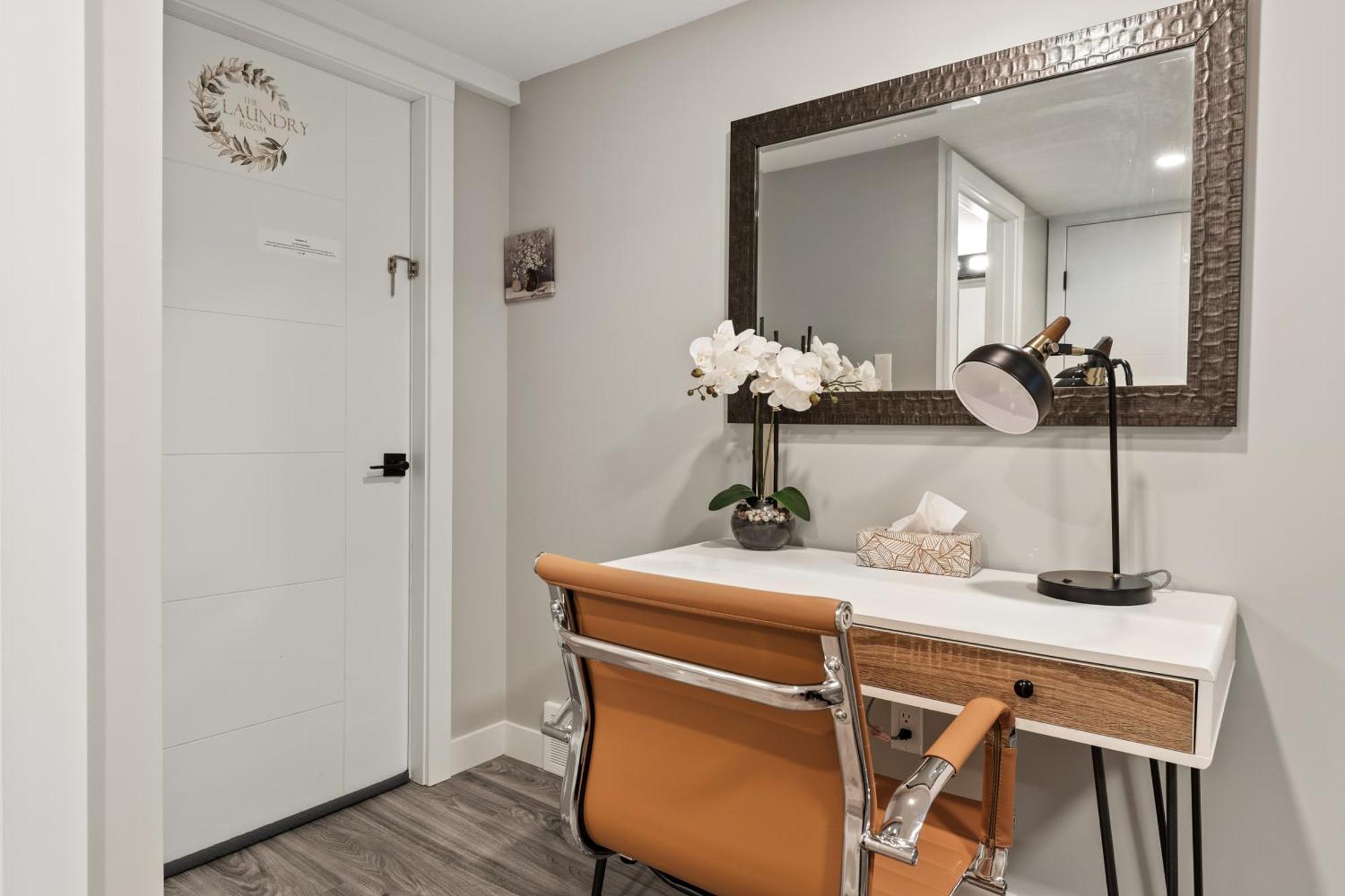 Luxury Living Entire Suite-private Calgary