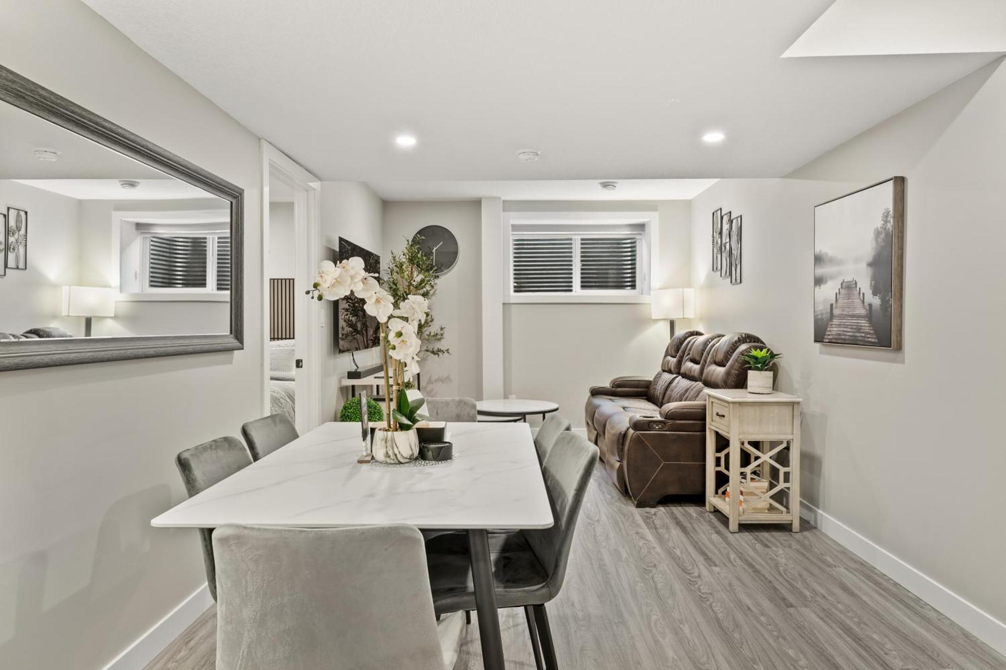 Apartment Luxury Living Entire Suite-private *