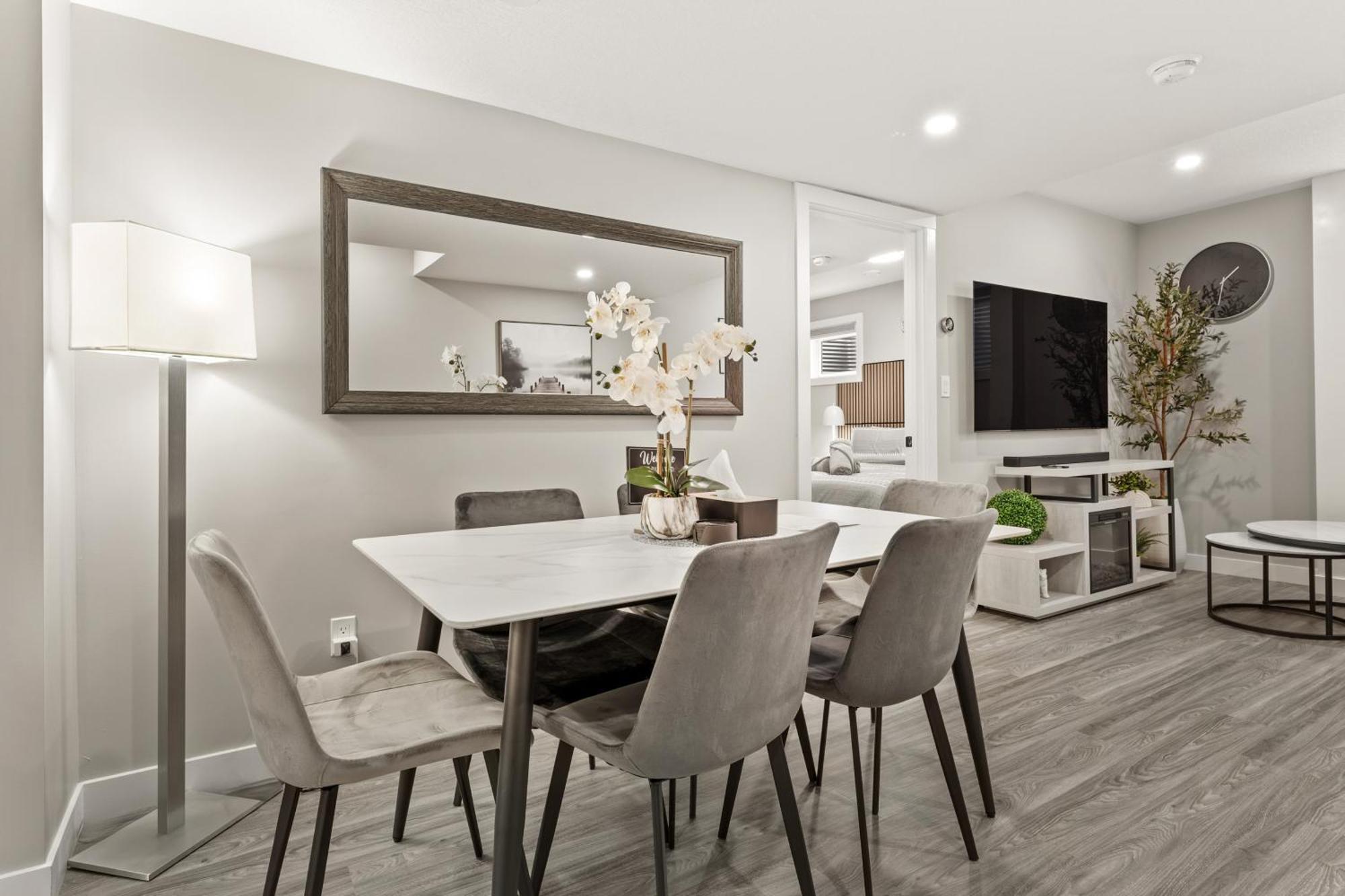 Luxury Living Entire Suite-private